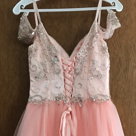 💛 Gorgeous Pink Sparkly Dress - Picture 3 of 3